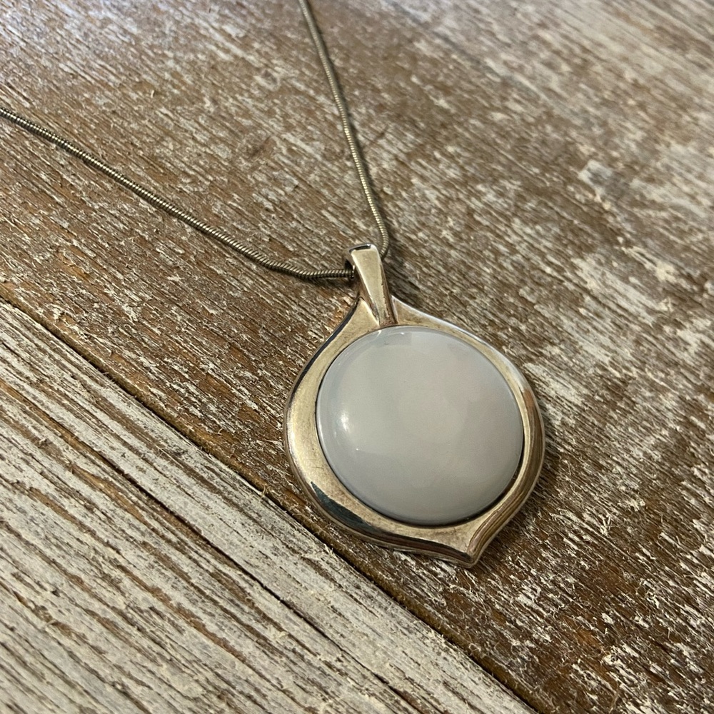 Express Pendant Necklace